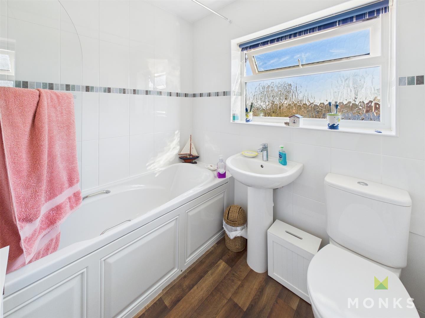 2 Breidden Close, Oswestry, SY11 1TT For Sale